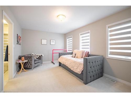 50 Fleming Crescent, Caledonia, ON - Indoor Photo Showing Bedroom