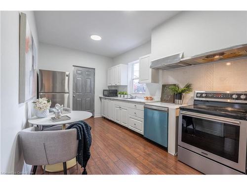 86 Welland Avenue, St. Catharines, ON - Indoor Photo Showing Kitchen