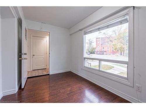 86 Welland Avenue, St. Catharines, ON - Indoor Photo Showing Other Room