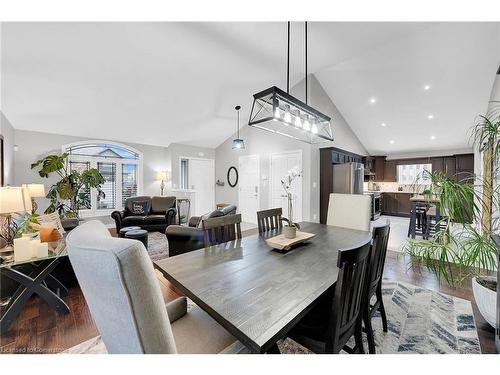 5817 Ironwood Street, Niagara Falls, ON - Indoor Photo Showing Dining Room