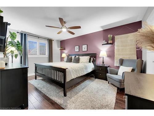 5817 Ironwood Street, Niagara Falls, ON - Indoor Photo Showing Bedroom