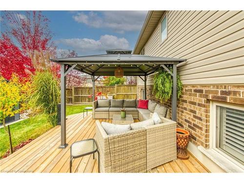 5817 Ironwood Street, Niagara Falls, ON - Outdoor With Deck Patio Veranda With Exterior