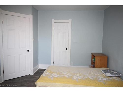 701 Wilson Street, Hamilton, ON - Indoor Photo Showing Bedroom