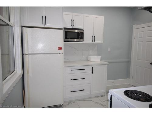 701 Wilson Street, Hamilton, ON - Indoor Photo Showing Kitchen