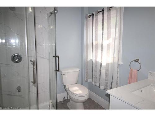 701 Wilson Street, Hamilton, ON - Indoor Photo Showing Bathroom