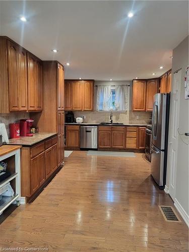 18 Rosewell Street, Hamilton, ON - Indoor Photo Showing Kitchen With Stainless Steel Kitchen