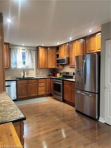 18 Rosewell Street, Hamilton, ON - Indoor Photo Showing Kitchen With Stainless Steel Kitchen