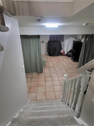 18 Rosewell Street, Hamilton, ON - Indoor Photo Showing Other Room