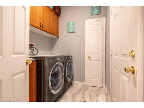 5 Twentyplace Boulevard, Mount Hope, ON - Indoor Photo Showing Laundry Room