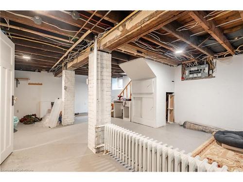 185 Fairleigh Avenue S, Hamilton, ON - Indoor Photo Showing Basement