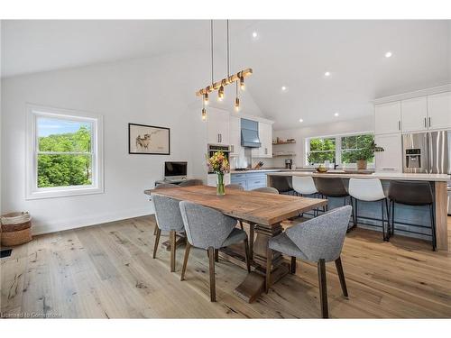 799 Cranston Court, Burlington, ON - Indoor Photo Showing Dining Room