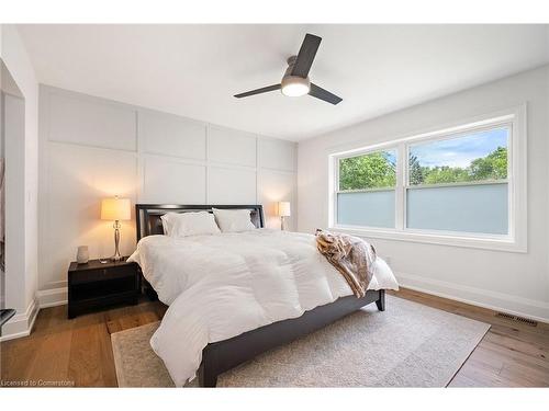 799 Cranston Court, Burlington, ON - Indoor Photo Showing Bedroom