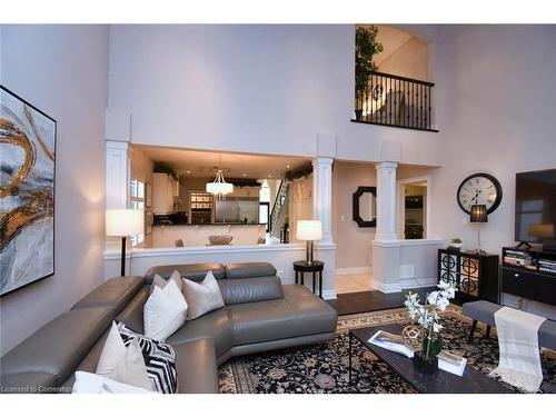 259 Mother'S Street, Glanbrook, ON - Indoor Photo Showing Living Room