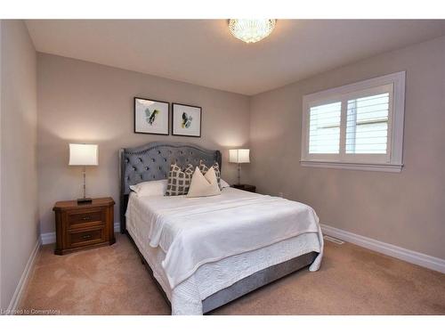 259 Mother'S Street, Glanbrook, ON - Indoor Photo Showing Bedroom