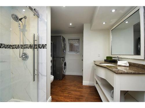 259 Mother'S Street, Glanbrook, ON - Indoor Photo Showing Bathroom