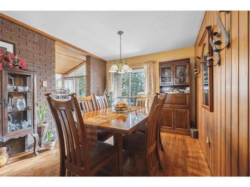 171 Old Ancaster Road, Hamilton, ON - Indoor Photo Showing Dining Room