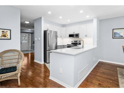 78-3333 New Street, Burlington, ON - Indoor Photo Showing Kitchen