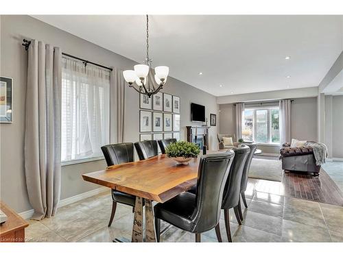 920 Stone Church Road E, Hamilton, ON - Indoor Photo Showing Dining Room