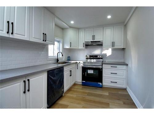 32 Vansitmart Avenue, Hamilton, ON - Indoor Photo Showing Kitchen With Upgraded Kitchen