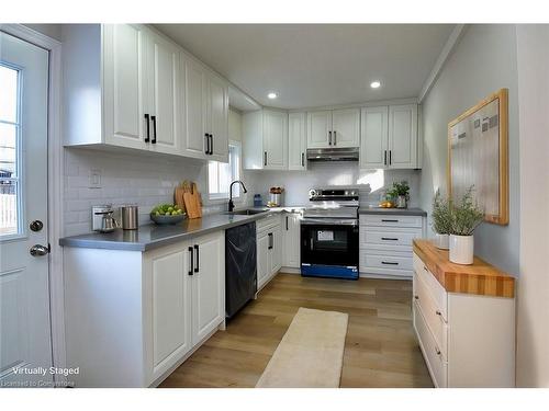 32 Vansitmart Avenue, Hamilton, ON - Indoor Photo Showing Kitchen With Upgraded Kitchen