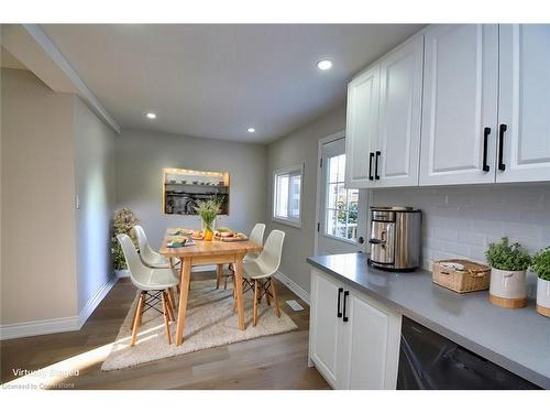 32 Vansitmart Avenue, Hamilton, ON - Indoor Photo Showing Other Room