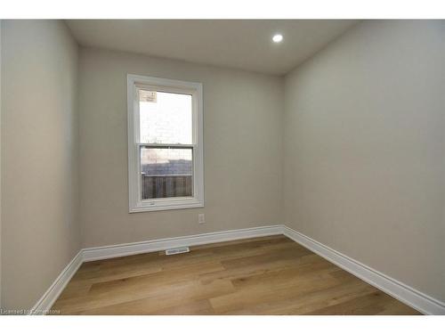 32 Vansitmart Avenue, Hamilton, ON - Indoor Photo Showing Other Room