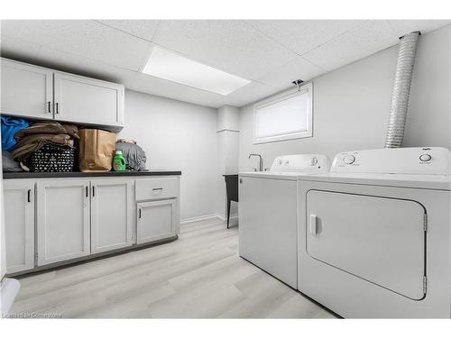 437 Niagara Street, Welland, ON - Indoor Photo Showing Laundry Room