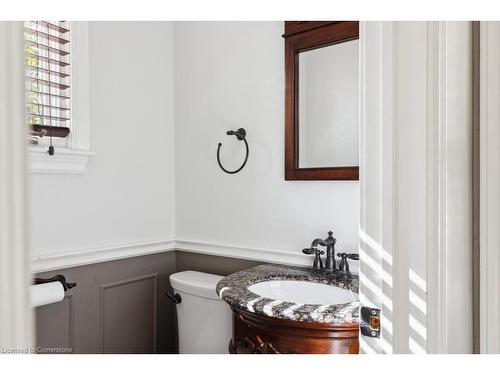 113/115 Claremont Drive, Hamilton, ON - Indoor Photo Showing Bathroom