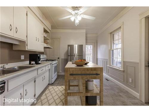 113/115 Claremont Drive, Hamilton, ON - Indoor Photo Showing Kitchen With Double Sink