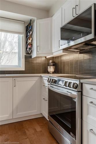 46-710 Spring Gardens Road, Burlington, ON - Indoor Photo Showing Kitchen