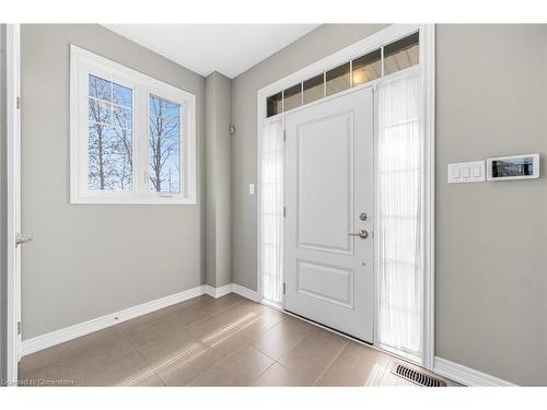 28 Pierre Trudeau Lane, Grimsby, ON - Indoor Photo Showing Other Room