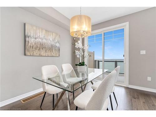 28 Pierre Trudeau Lane, Grimsby, ON - Indoor Photo Showing Dining Room