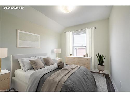 50 Whitfield Avenue, Hamilton, ON - Indoor Photo Showing Bedroom