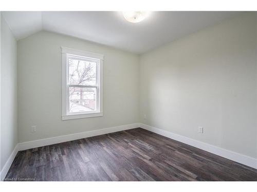 50 Whitfield Avenue, Hamilton, ON - Indoor Photo Showing Other Room