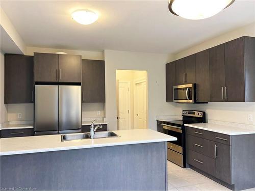 9320 White Oak Avenue, Niagara Falls, ON - Indoor Photo Showing Kitchen With Stainless Steel Kitchen With Double Sink