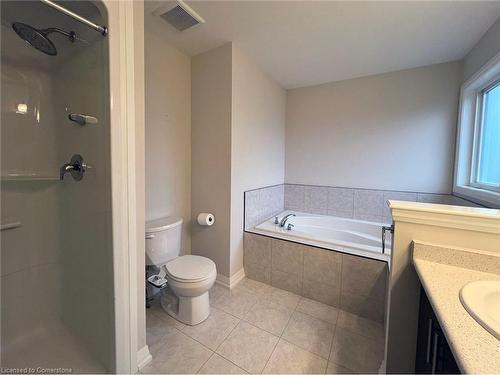 9320 White Oak Avenue, Niagara Falls, ON - Indoor Photo Showing Bathroom