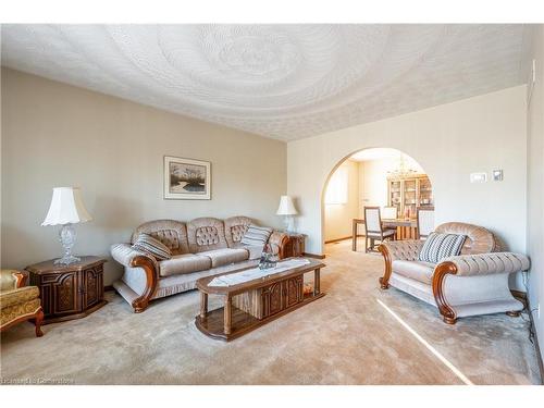 222 Wood Street E, Hamilton, ON - Indoor Photo Showing Living Room