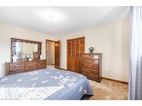 222 Wood Street E, Hamilton, ON - Indoor Photo Showing Bedroom