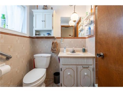 222 Wood Street E, Hamilton, ON - Indoor Photo Showing Bathroom