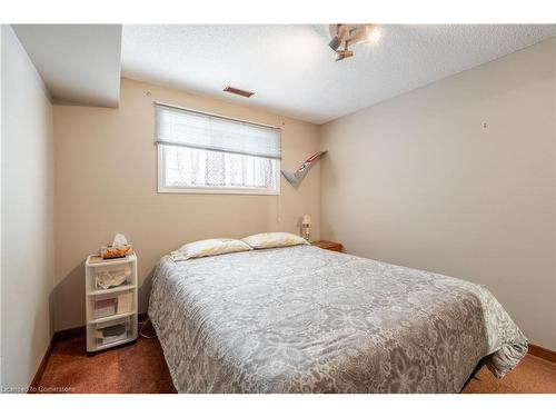 222 Wood Street E, Hamilton, ON - Indoor Photo Showing Bedroom