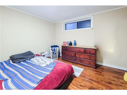 160 Bendamere Avenue, Hamilton, ON - Indoor Photo Showing Bedroom