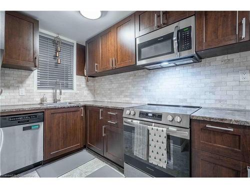 9-356 Hunter Street E, Hamilton, ON - Indoor Photo Showing Kitchen With Upgraded Kitchen