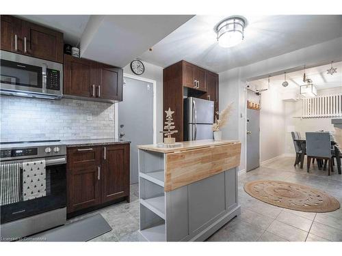 9-356 Hunter Street E, Hamilton, ON - Indoor Photo Showing Kitchen