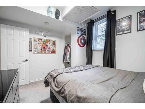 9-356 Hunter Street E, Hamilton, ON - Indoor Photo Showing Bedroom