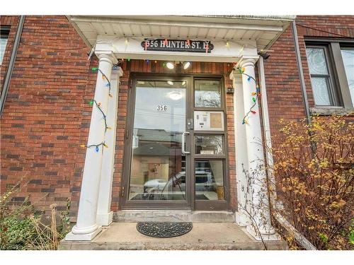 9-356 Hunter Street E, Hamilton, ON - Outdoor