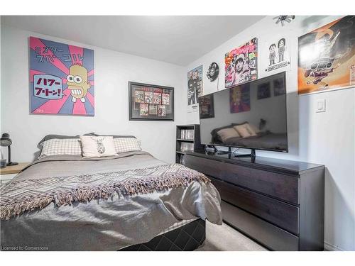 9-356 Hunter Street E, Hamilton, ON - Indoor Photo Showing Bedroom