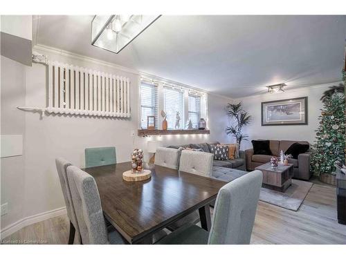 9-356 Hunter Street E, Hamilton, ON - Indoor Photo Showing Dining Room