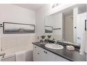 633-5055 Greenlane Road, Beamsville, ON  - Indoor Photo Showing Bathroom 