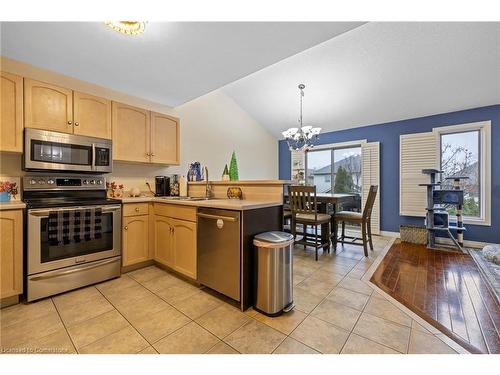 76 Redfern Avenue, Hamilton, ON - Indoor Photo Showing Kitchen