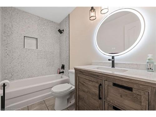 76 Redfern Avenue, Hamilton, ON - Indoor Photo Showing Bathroom